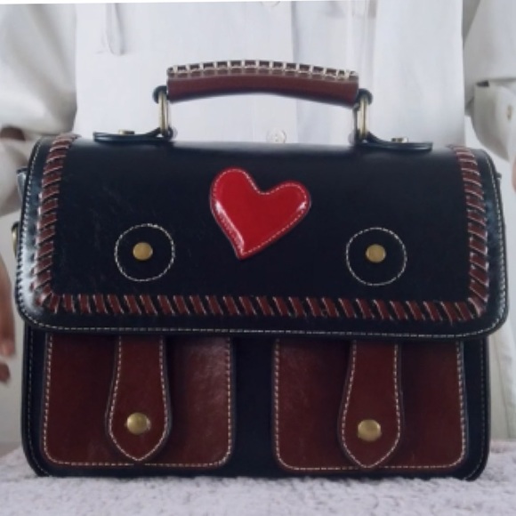 NEW Cambridge Heart Whipstitch Classic Satchel Handbag w Strap in Vintage Black… - Picture 4 of 11